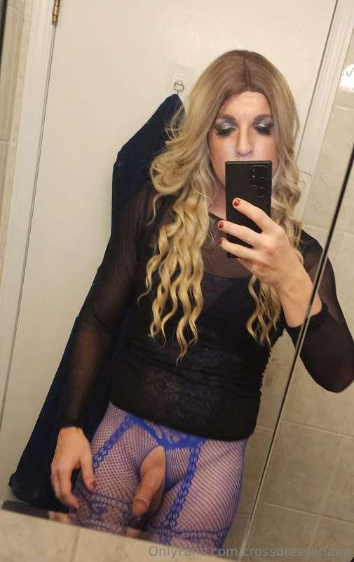 Peek 🤤😉