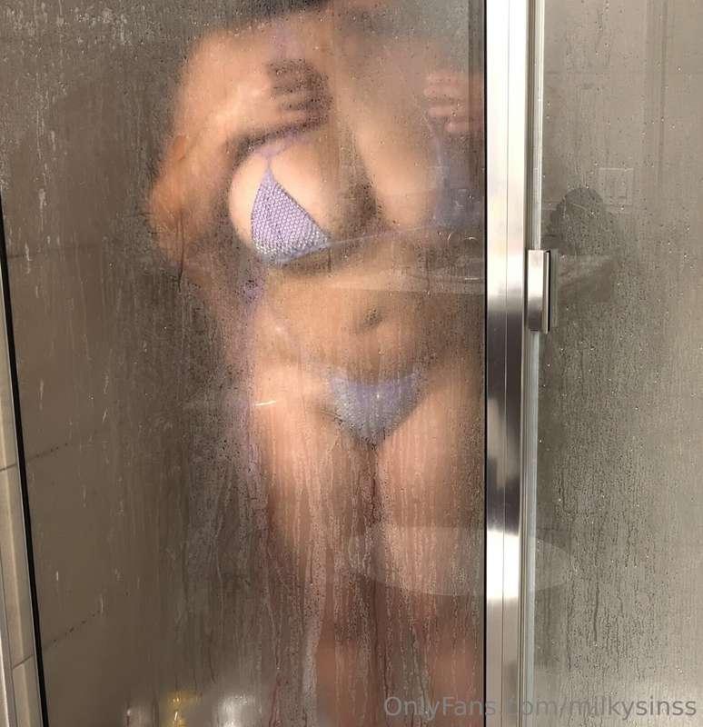 💦💦wet and blurry💦💦