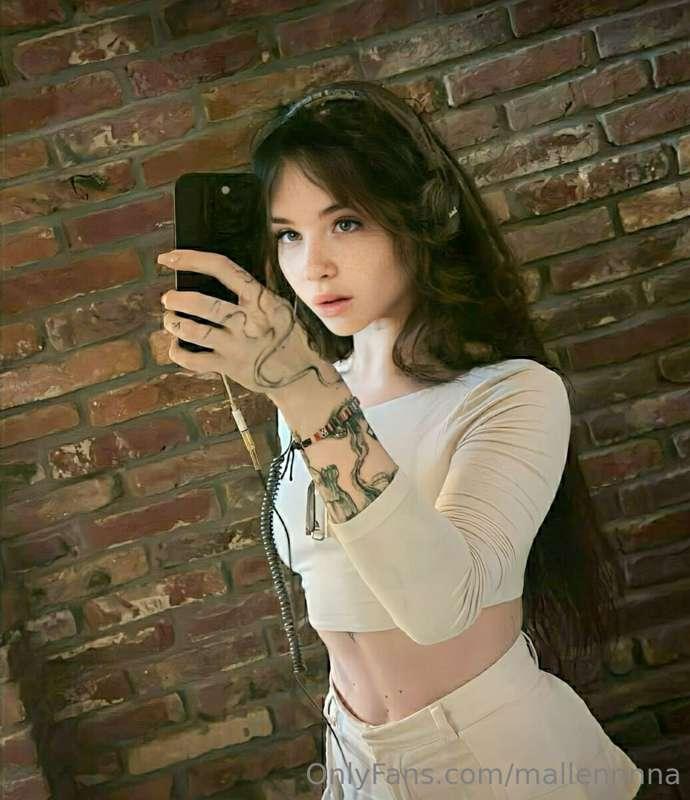 🔞🍆💦HORNY COLLEGE GIRL @selena_girl WILL FULL ALL OF YOUR DIR..