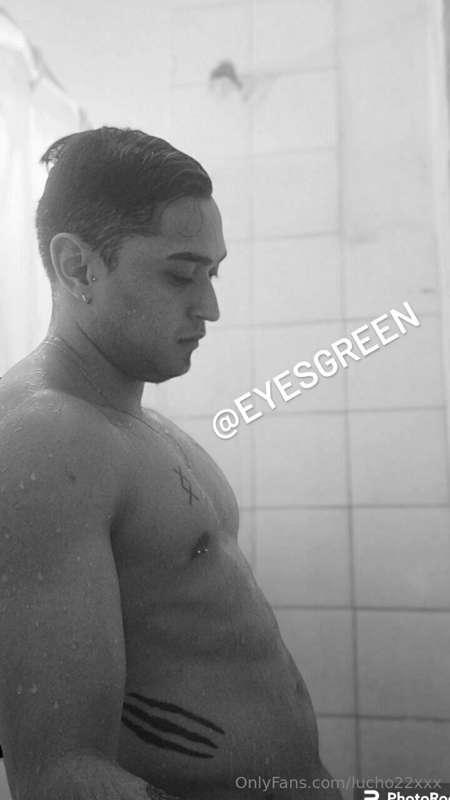 𝙁𝙍𝙀𝙀 𝙁𝙍𝙀𝙀𝙀  
   𝘼𝙧𝙜𝙚𝙣𝙩𝙞𝙣𝙞𝙖𝙣 𝙜𝙧𝙚𝙚𝙣 𝙚𝙮𝙚𝙨
  𝙃𝙚𝙡𝙡𝙤, 𝙢𝙮 𝙖𝙜𝙚 𝙞𝙨 𝟭𝟵..