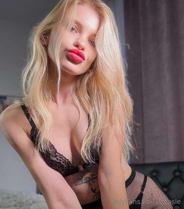 ❤️SUBSCRIBE @blondness She is waiting for you❤️Hi ❤️ @blondn..