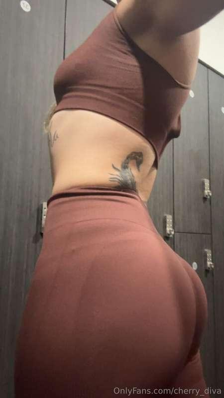 Gym at 5:30am every day before work so I can have a fat ass ..