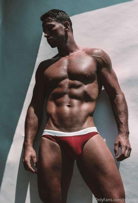 Creature, put a hole in your pants because it will explode 🤪..