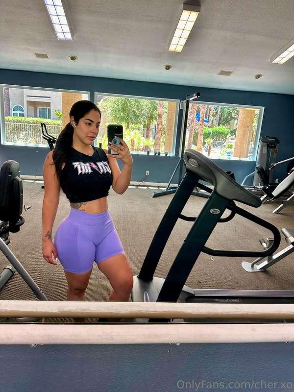 Work hard, look hot, repeat 🔥💖