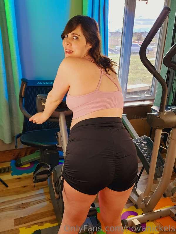 I'm in need of some training, could you work my holes out fo..