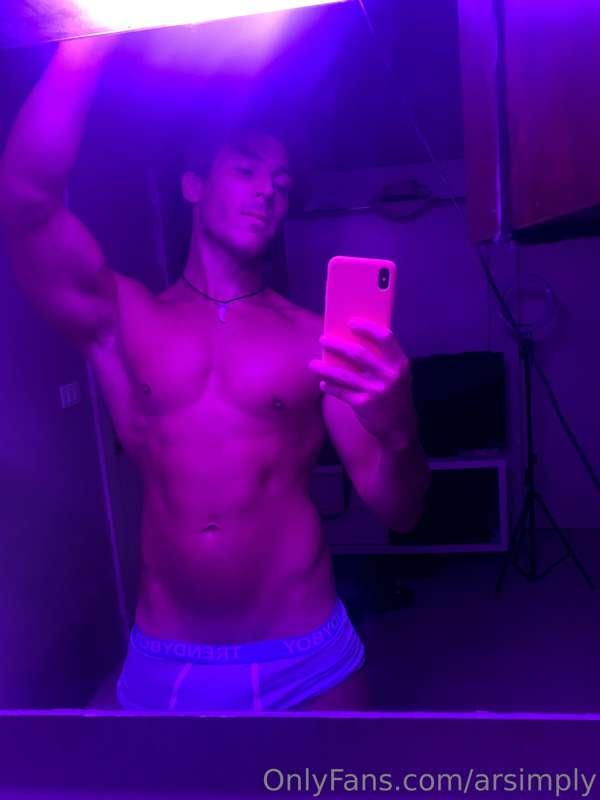 Well, guys, I need someone to hold the light🚦