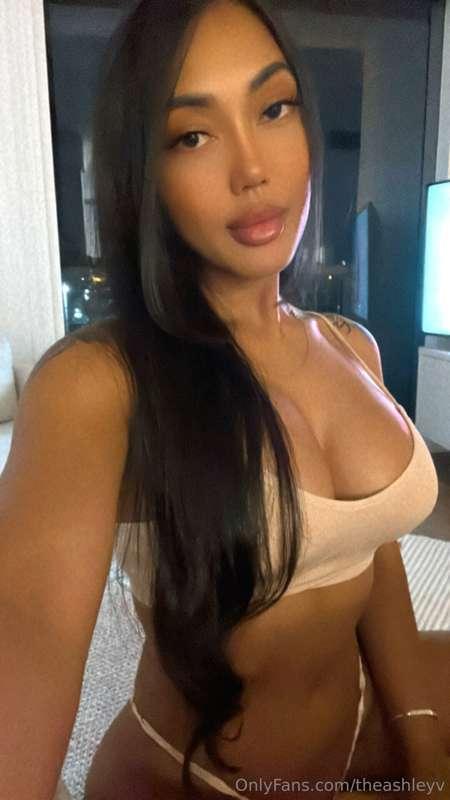 my bestie @officialarmanimarie just dropped some crazy new c..