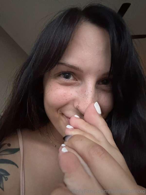 Ughhh the week has torn me down! But it's the weekend now!! ..