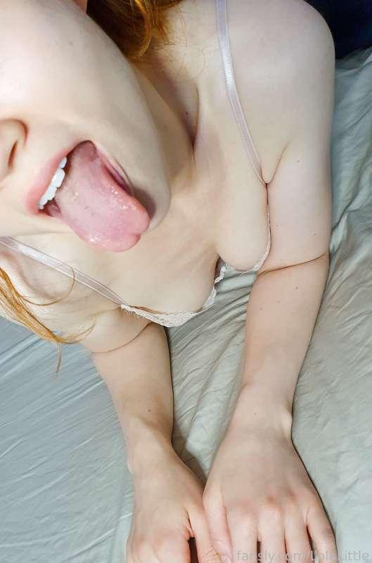 i am still amazed that i can have somekind of cleavage sometimes ;)


#smalltits #smallboobs #teen #ddlg #nipples #free #petite #little #fyp