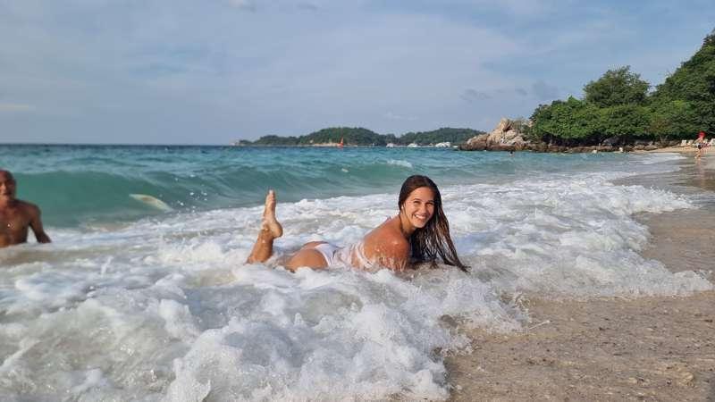 Enjoying the waves. 😍