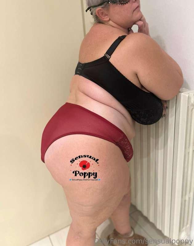 sensualpoppy image #6