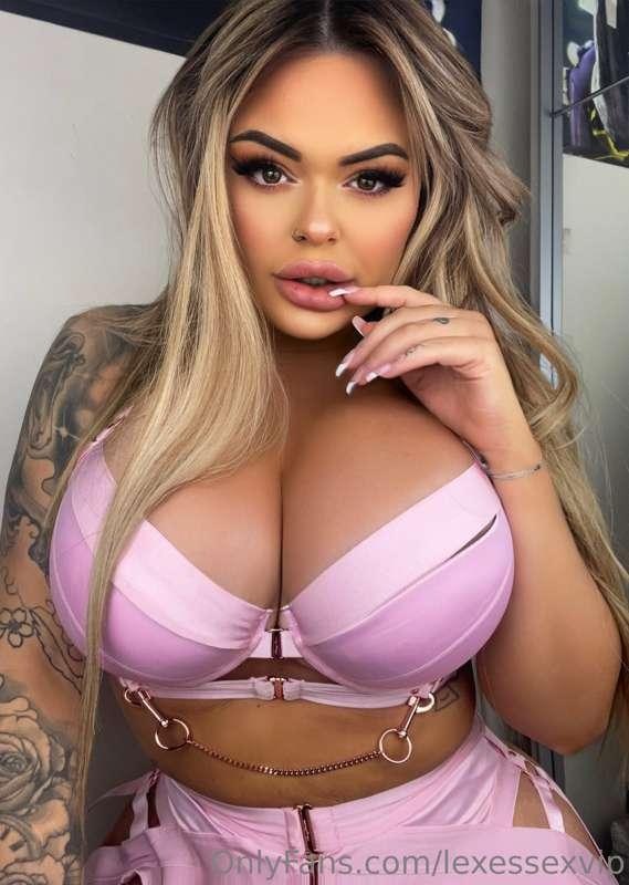 Is pink my colour? 💕