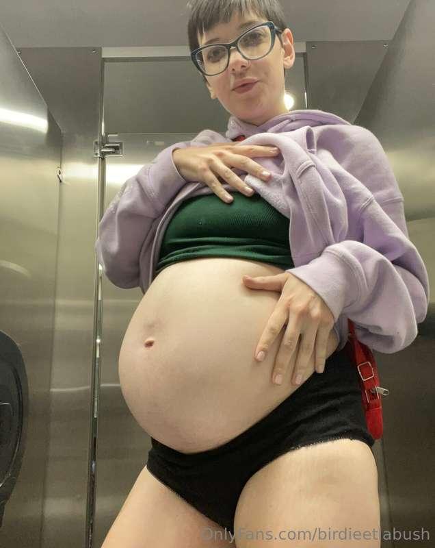 Tip under this post for all of my pregnancy videos in your i..