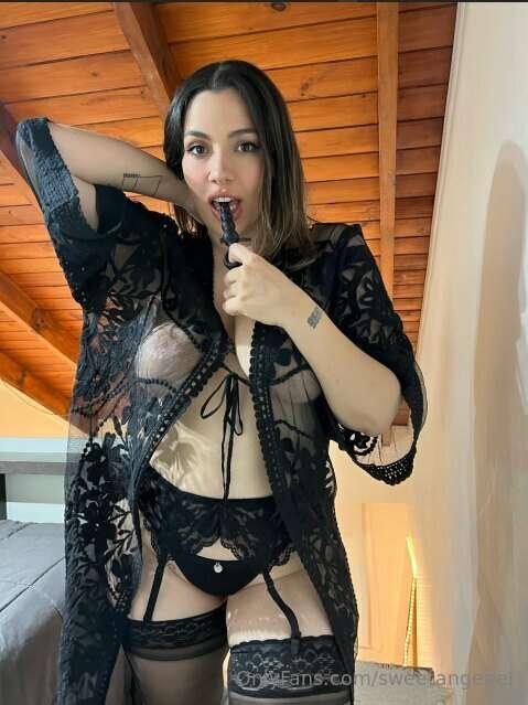 Hi my sweeties❤️, I am here recently and my page is new, so ..