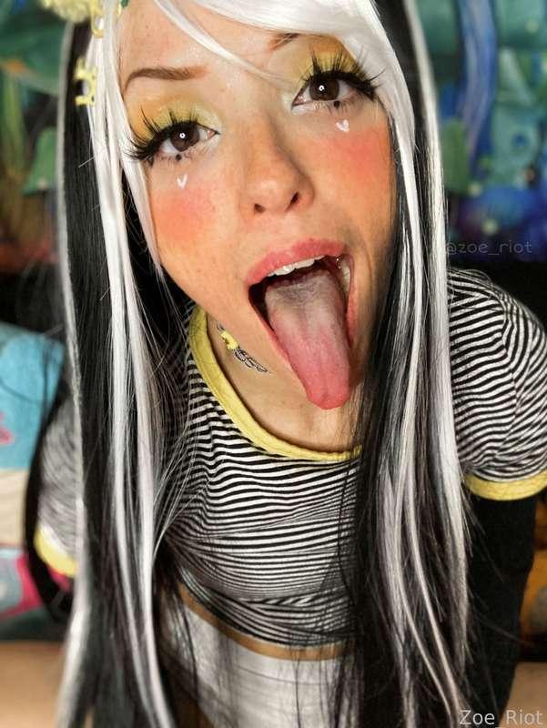 zoe_riot image #9