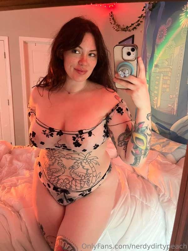 nerdydirtypeach image #1