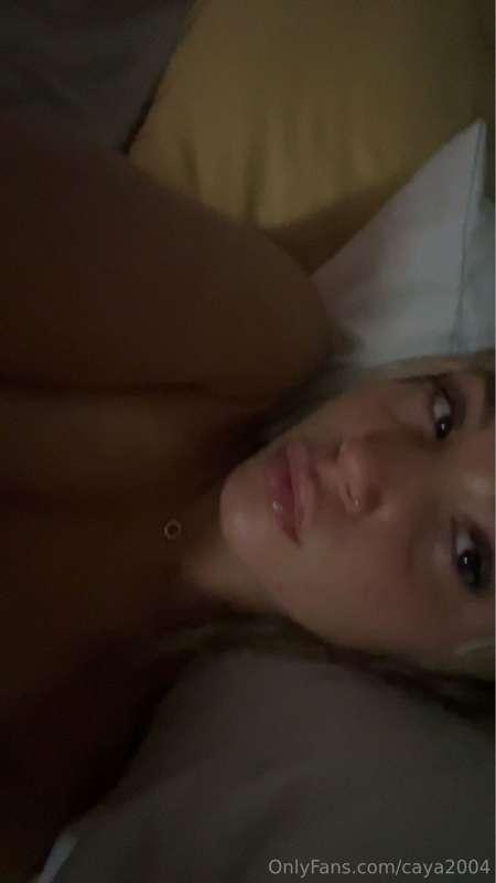 Post a 'W' in the comments if you think I have the most kiss..
