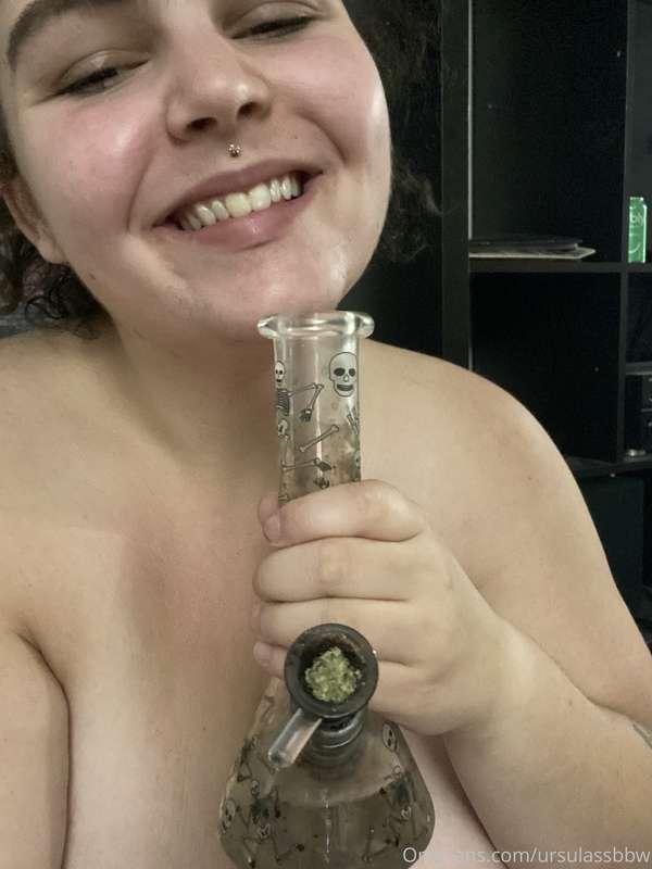 come get high with me 🥰
