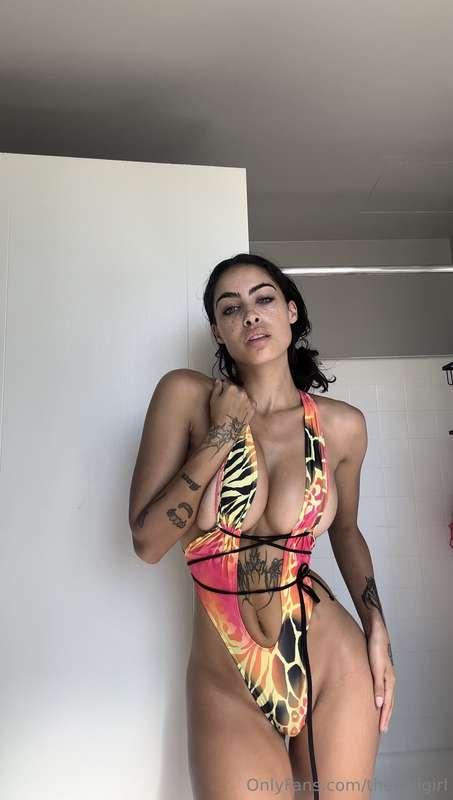 Ready for something special? 💸 DM me now for an offer just f..
