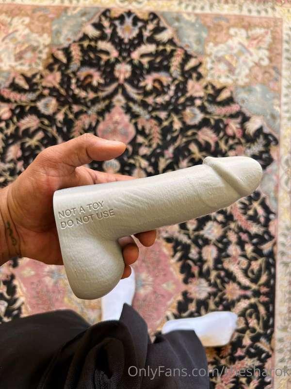 The prototype for my dildo just arrived! It’ll be available ..