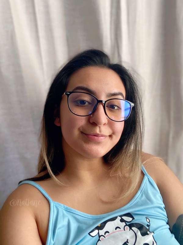 just a lil makeup-less selfie 💙💙