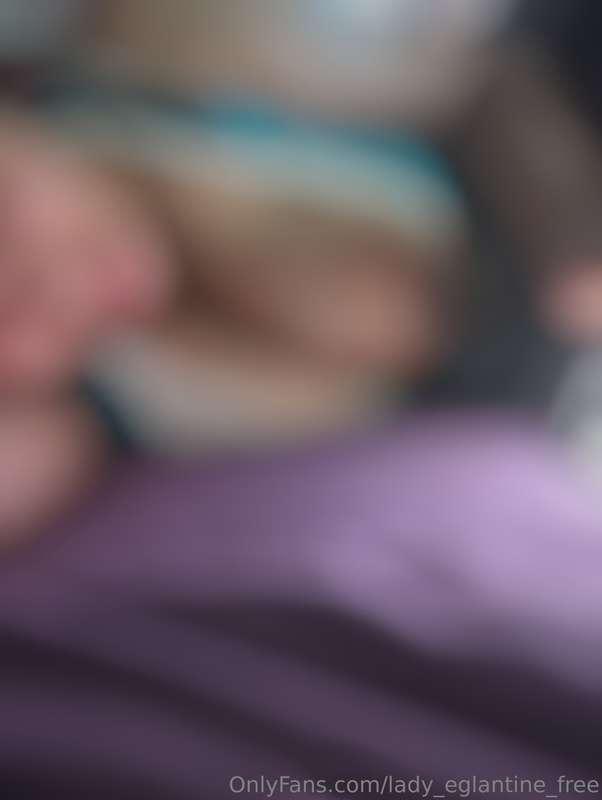 Just scrolling away on my phone. (To see the unblurred versi..