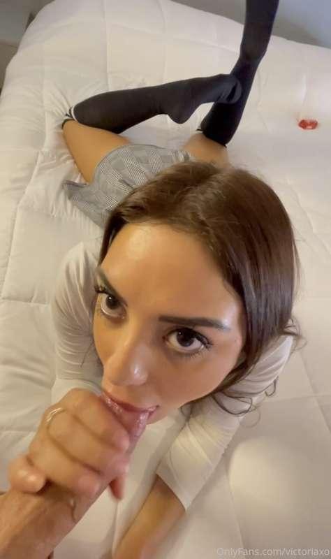 I want you to cum for me 😻
Tip me $5 for 2 of my hottest vid..