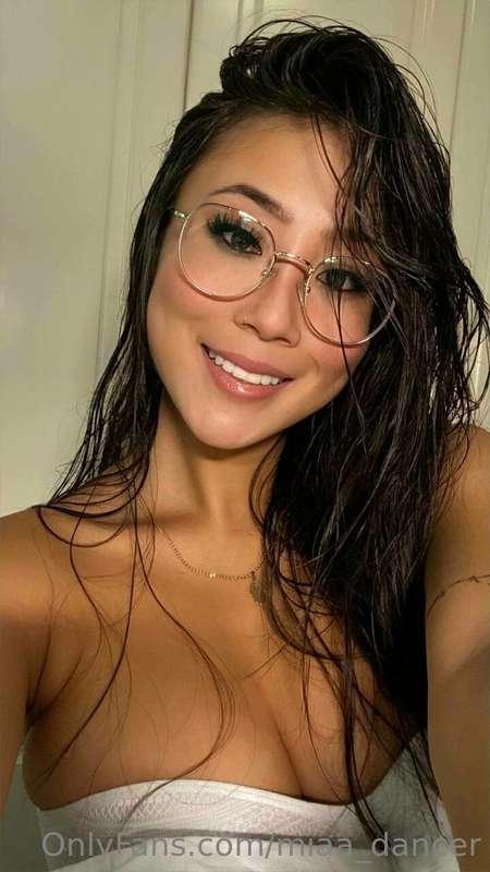 Fresh out of the shower, who's spending a relaxing Saturday ..