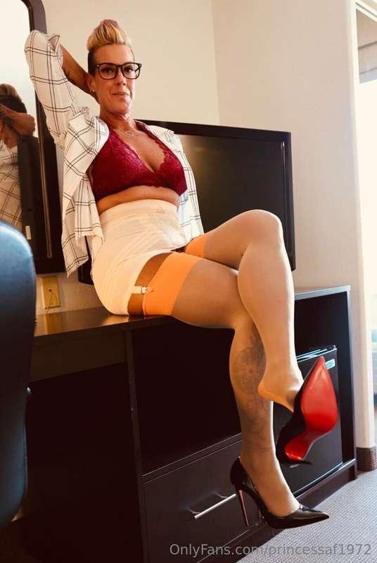 Instagram.com/princessaf1972v.8X.com/princessaf1972 