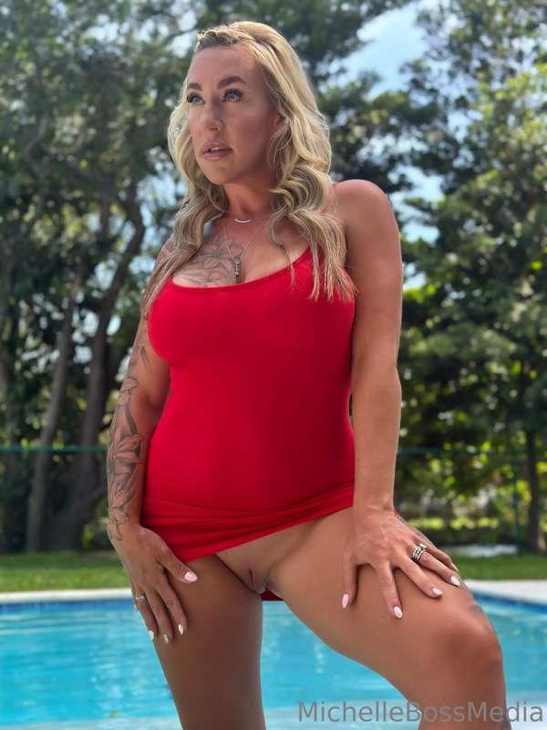 tell me baby, do you like my hairless pink pussy?💖