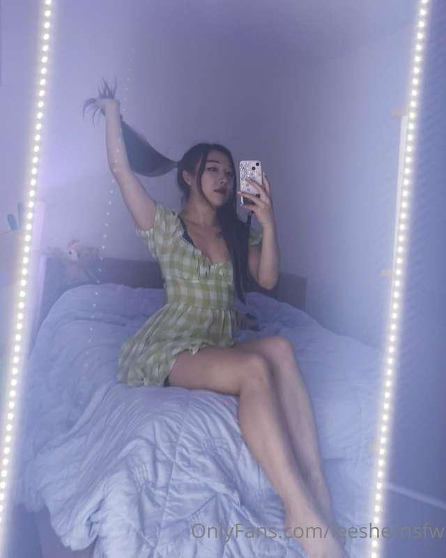 Free video in your DMs 🥰