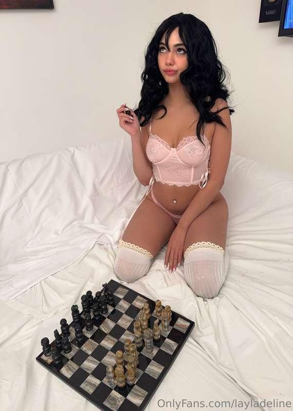 Wanna come a little closer? 💕