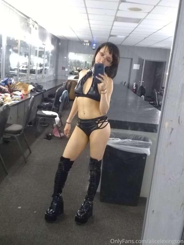 One of my more sexy, tempting, goth outfits I wear.