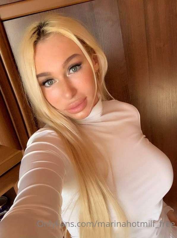 Let's start this week together dear?😋👄