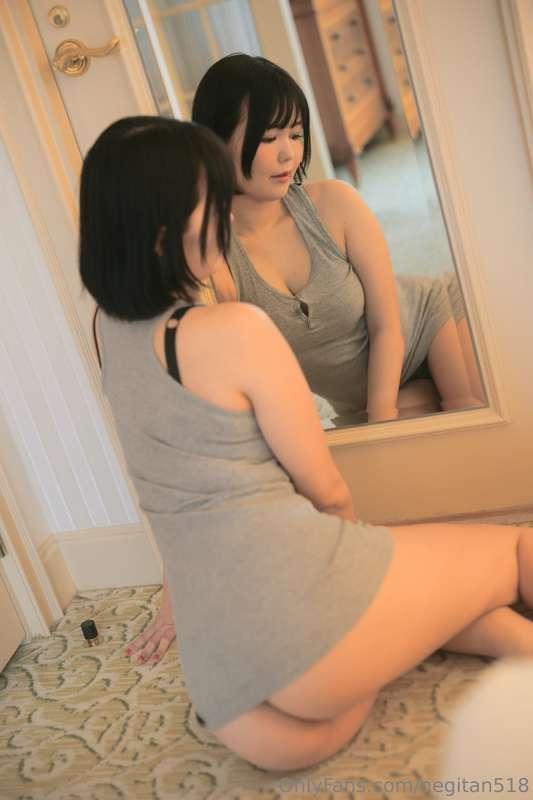 Want to see Negi's butt?❤️  24 sexy Negi photos. Photographe..