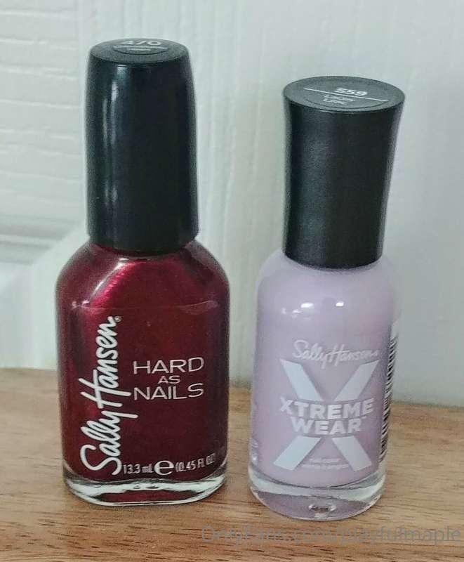 which color should I paint my nails? :3