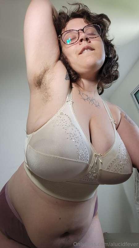  same old white fancy bra~ 