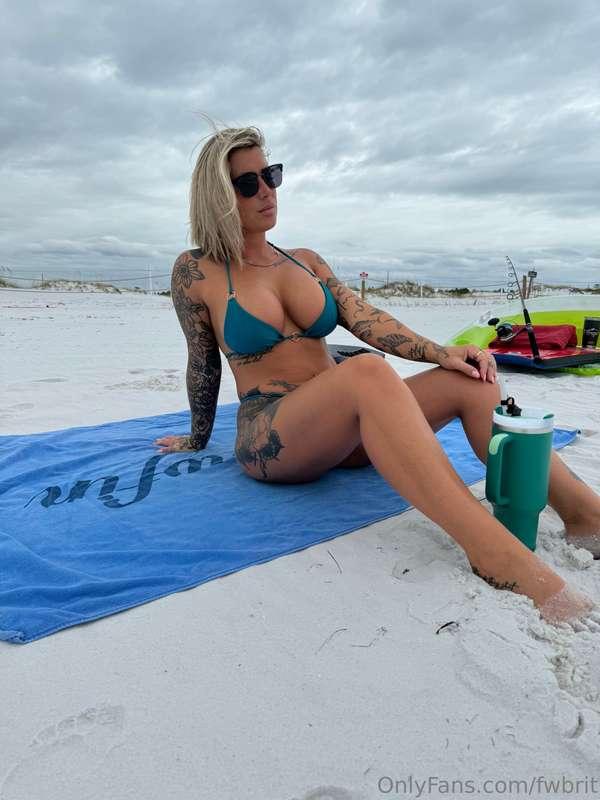 Happy Friday🏝️