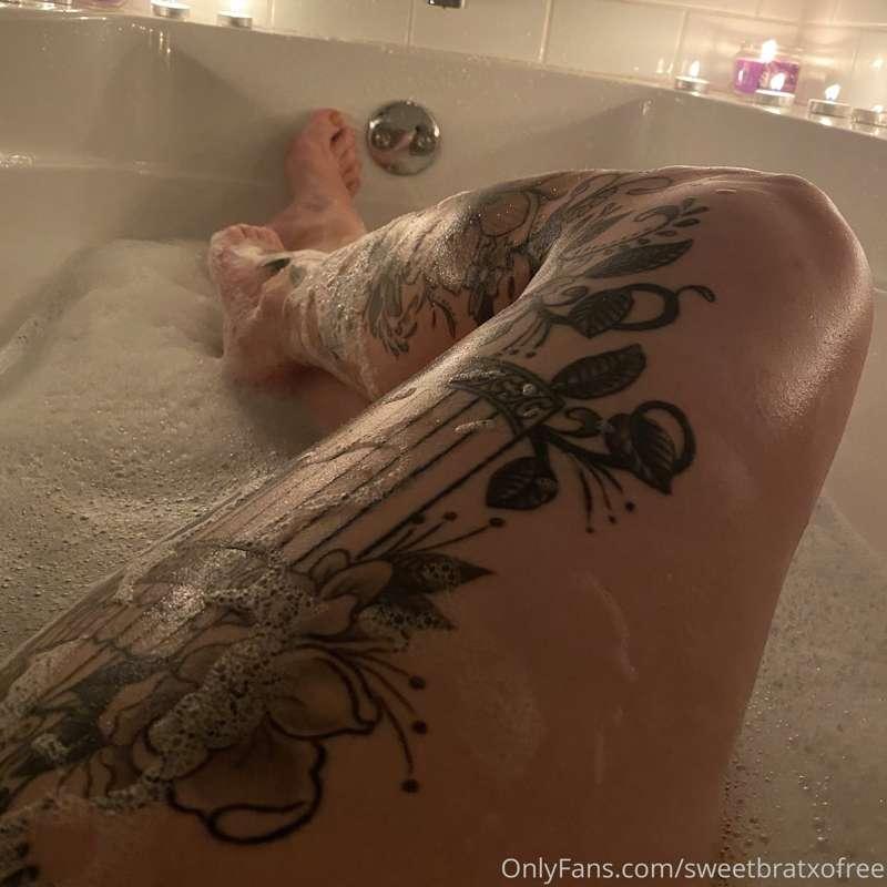 Who wants to help me wash up