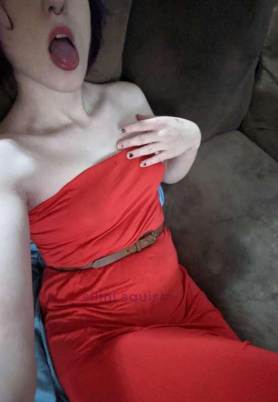 you see this plump fertile thing facing handfuls of fries be..