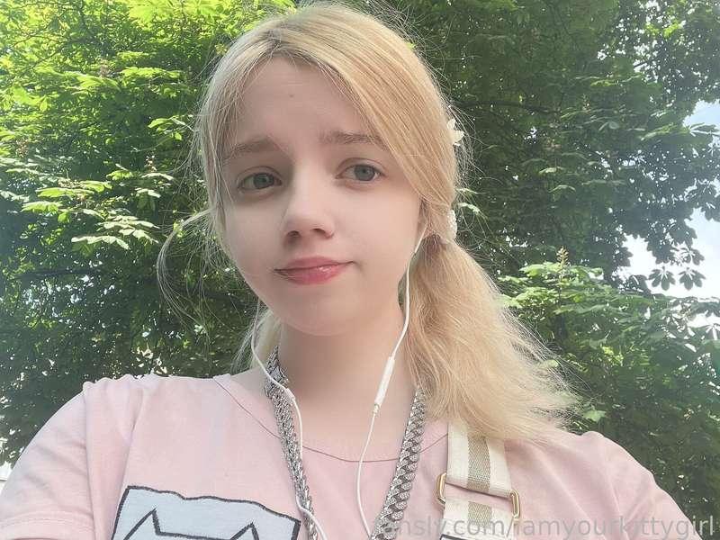iamyourkittygirl image #1