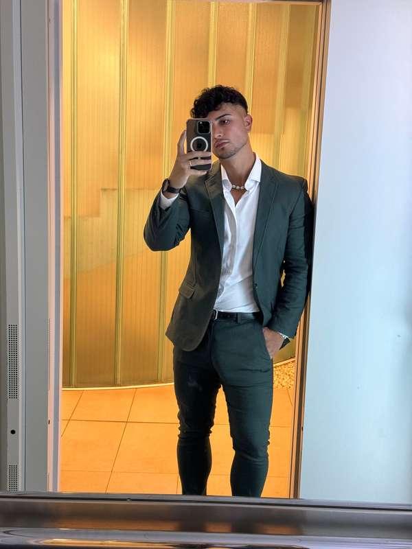 Do you like my suit?
