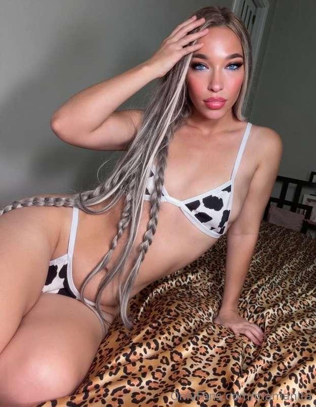 @arianahunt126vip FREE VIDEO WHEN YOU QUOTE “MAMANITA” 🩷🙈😏