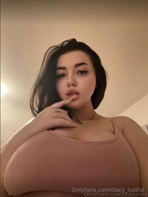 She is waiting for you 🥵💋@uabunny💋Join this hot baby for ext..