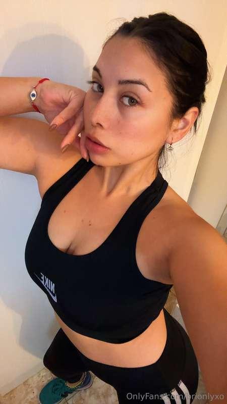 I don’t sweat, I sparkle😉