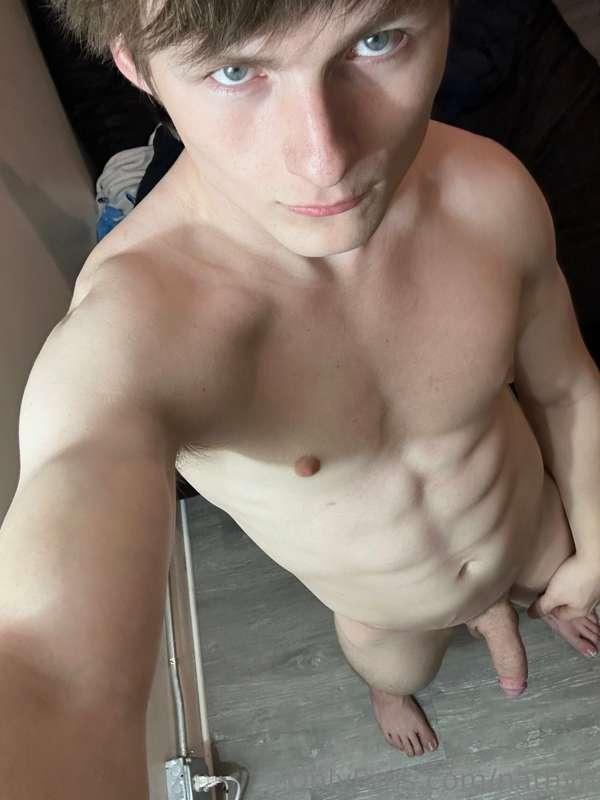 who wants to do some steamy cardio ;)