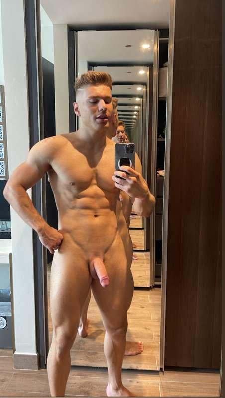 Your guilty pleasure. 😈👅🍆🔞