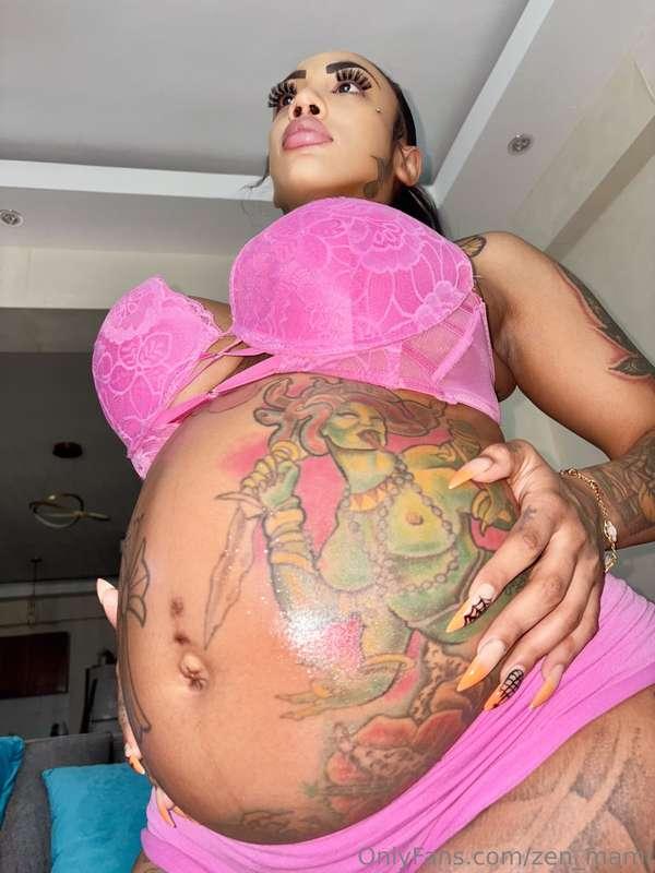 New Content Dropping tonight 👅🩷🤰