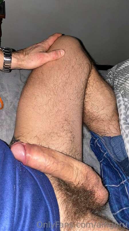 I want someone to sleep with me tonight 🌙🤤