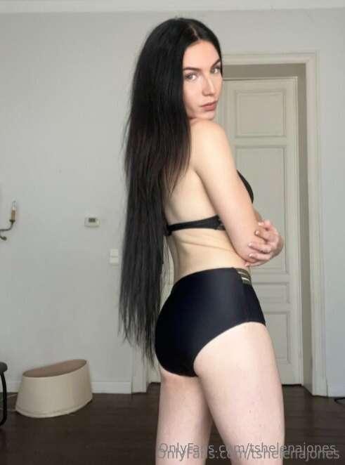 This body was made to be worshipped… any takers? 😈